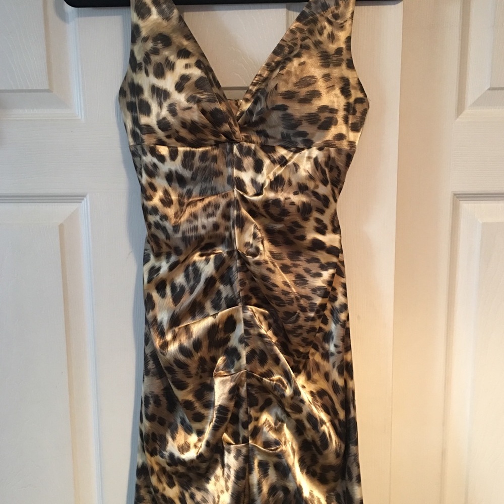 Jump Apparel Juniors size 5/6 Leopard dress